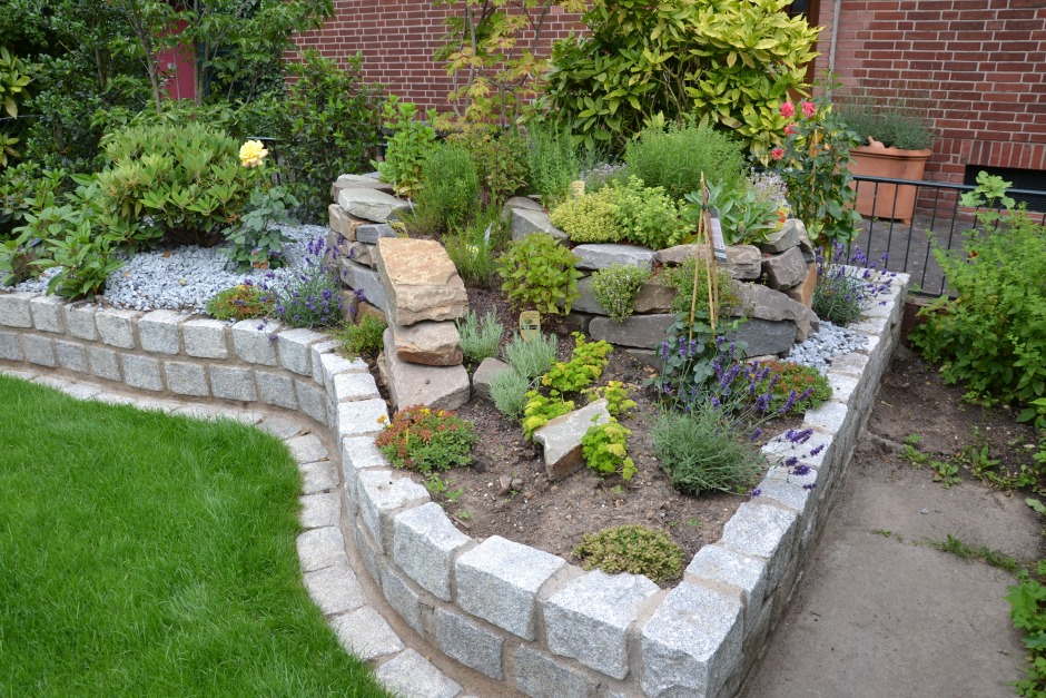 Gartenpflege im Jahresverlauf